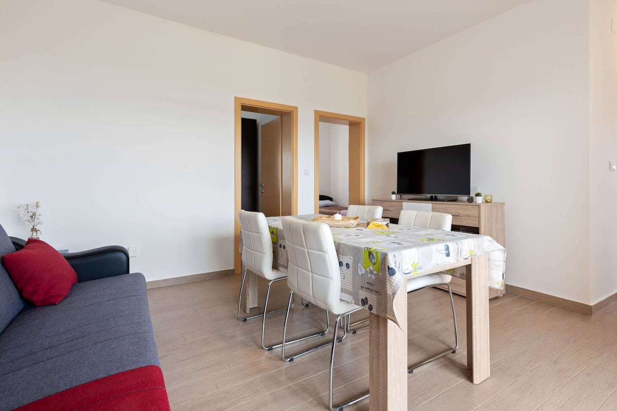 Apartment | Dining