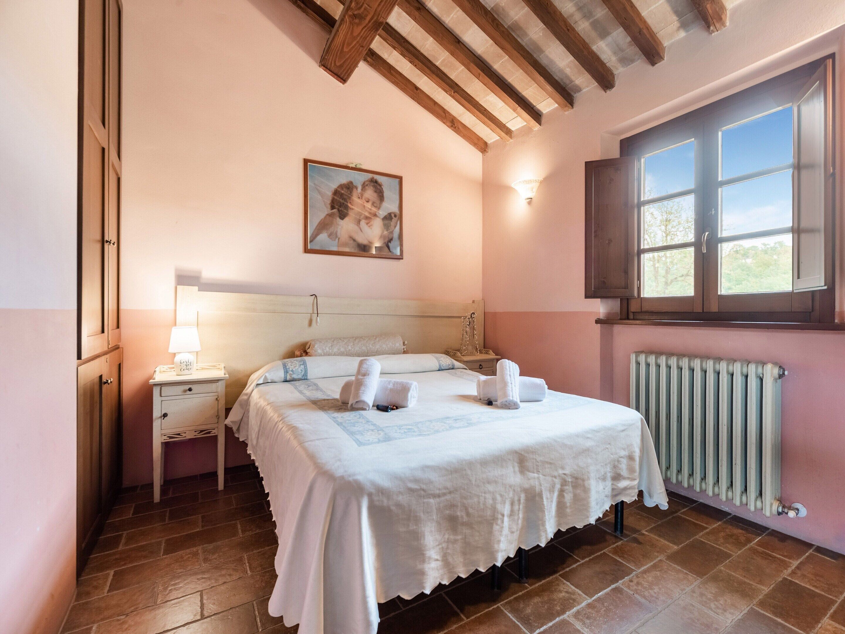 Cottage | 2 bedrooms, bed sheets