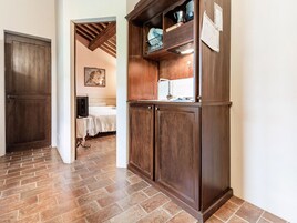 Cottage | 2 bedrooms, bed sheets