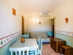 House | Dining
