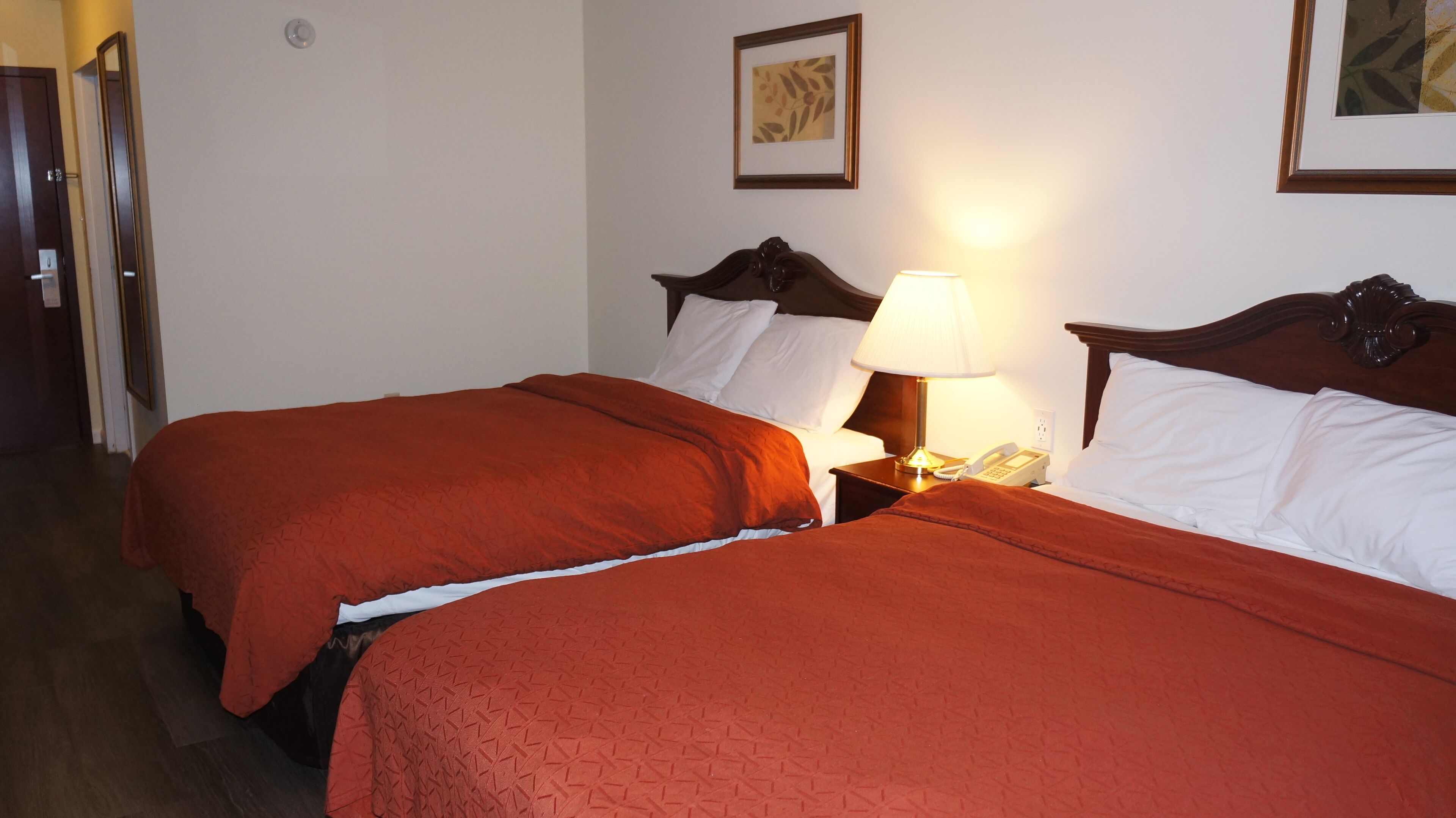 double room | desk, blackout curtains, iron/ironing board, free wifi