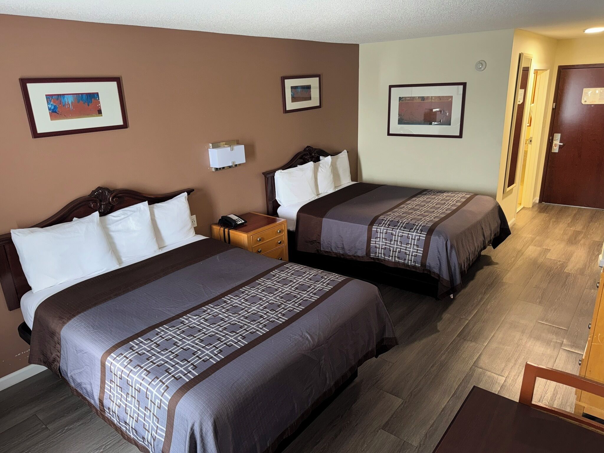 Double Room | Desk, blackout drapes, iron/ironing board, WiFi (free)