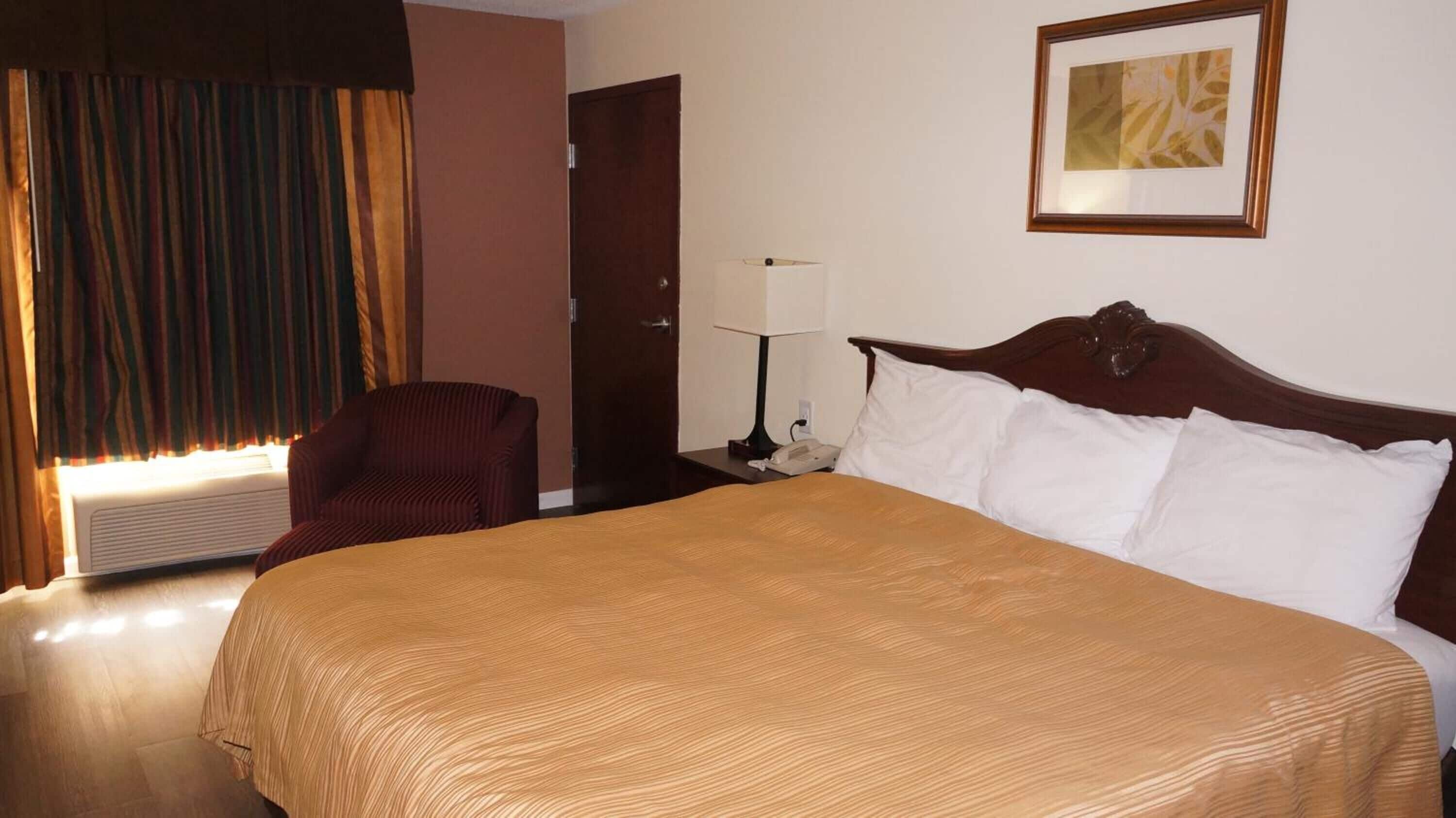 desk, blackout curtains, iron/ironing board, free wifi