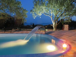 Outdoor pool - Alluring Holiday Home in Pakostane With Swimming Pool (Pakostane)