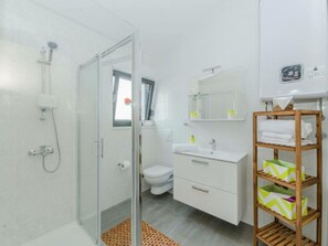 Apartment | Bathroom - Alluring Apartment in Vir near Sea Beach (Vir)