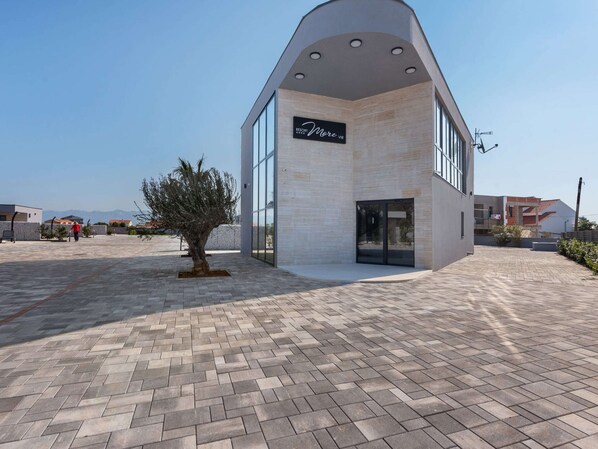 Exterior - Holiday Home in Vir Near sea Beach (Vir)