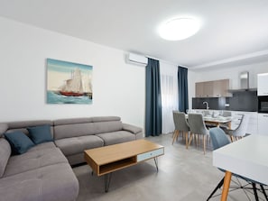 House | Private kitchen - Holiday Home in Vir Near sea Beach (Vir)