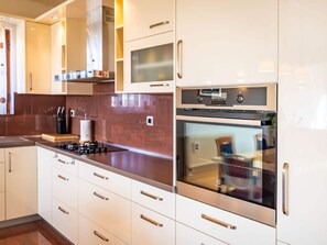 Apartment | Private kitchen | Electric kettle - Delightful Apartment in Radovin With Garden (Razanac)