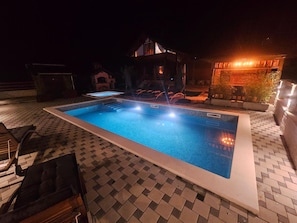 Indoor pool, outdoor pool - Secluded Cottage in Sveti Petar Mrežnički with Swimming Pool (Duga Resa)