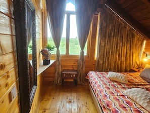 House | 1 bedroom, individually furnished - Secluded Cottage in Sveti Petar Mrežnički with Swimming Pool (Duga Resa)