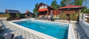 Secluded Cottage in Sveti Petar Mrežnički with Swimming Pool