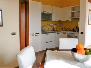 Dining - Alluring Holiday Home in Modica With Garden (Modica)
