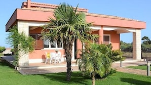 Exterior - Alluring Holiday Home in Modica With Garden (Modica)