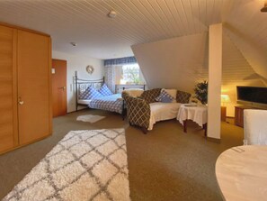 1 bedroom, individually furnished, iron/ironing board