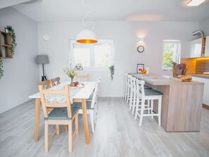 House | Dining