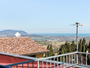 Balcony - Modern Apartment in Recanati Near Palazzo Venieri (Recanati)