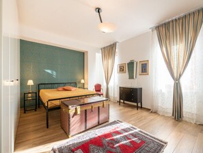 Apartment | 4 bedrooms, individually furnished, bed sheets - Elegant Apartment in Buonalbergo near Town Center (Buonalbergo)