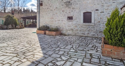 Valley-view Holiday Home in Sepino With Courtyard