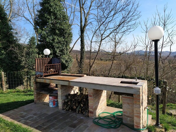 Property grounds - Cosy Apartment in Perugia - Tavernacce With Swimming Pool (Perugia)