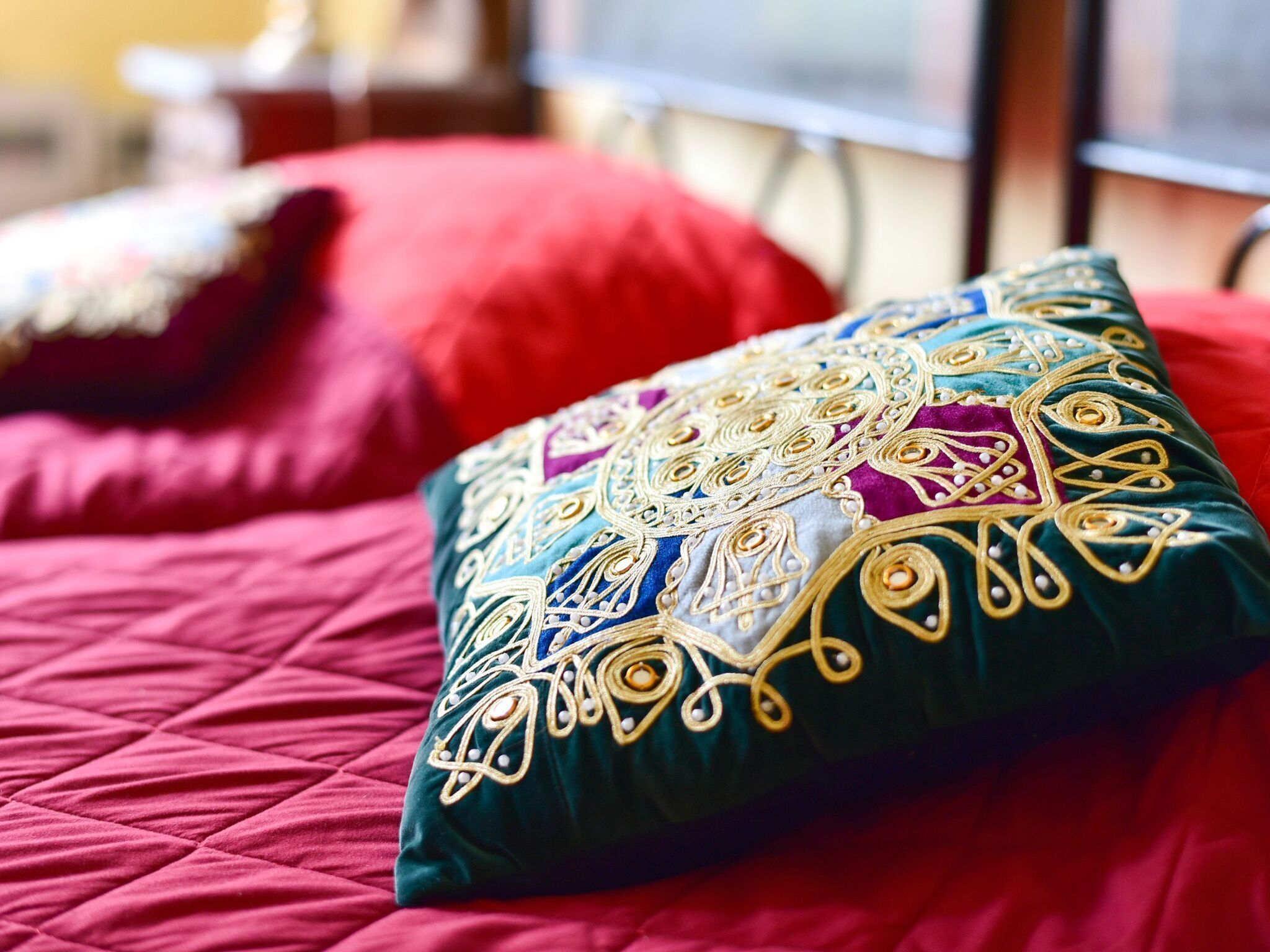 Individually furnished, bed sheets