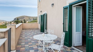 Unclassified image, 2 of 33, button - Enticing Holiday Home in Portella di Mare near Sea Beach (Misilmeri)