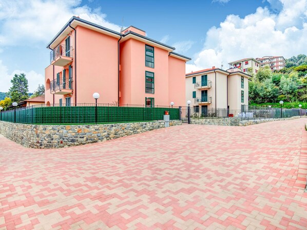 Exterior - Lovely Apartment in Bordighera With Terrace (Bordighera)