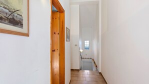 Unclassified image, 4 of 39, button - Lovely Villa in Messina near Sea Beach (Messina)
