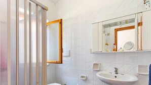 Unclassified image, 5 of 39, button - Lovely Villa in Messina near Sea Beach (Messina)