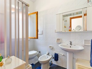 Shower - Lovely Villa in Messina near Sea Beach (Messina)