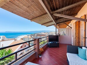 Balcony - Lovely Villa in Messina near Sea Beach (Messina)