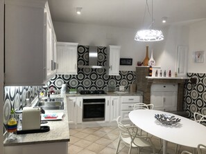 Villa | Private kitchen | Fridge, microwave, dishwasher, espresso maker