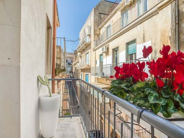 Apartment | Balkon