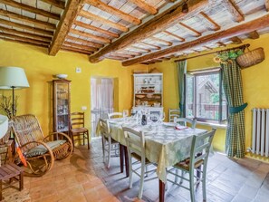 Dining - Lovely Holiday Home in Santa Vittoria In Matenano With Pool (Santa Vittoria in Matenano)
