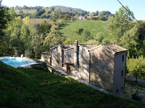 Exterior - Lovely Holiday Home in Santa Vittoria In Matenano With Pool (Santa Vittoria in Matenano)