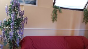 House | Living room - Lavish Holiday Home in Napoli With Swimming Pool (Giugliano in Campania)