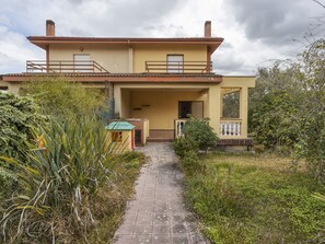 Esterni