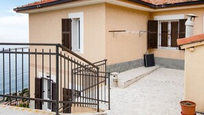 Exterior - Scenic Holiday Home in Cipressa near Town Center (Cipressa)