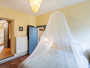 Hus | 5 sovrum, unika möbler och sängkläder