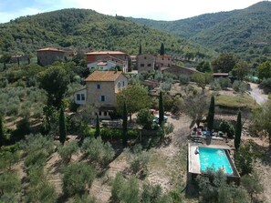 Piscine couverte, piscine extérieure