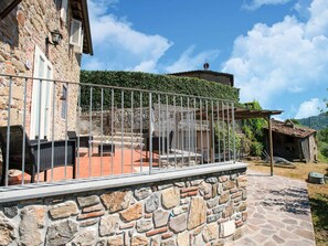 House | Balcony