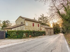 Reception - Modern Villa in Pesaro With Private Swimming Pool (Pesaro)