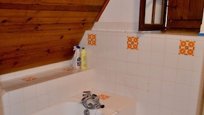 Unclassified image, 5 of 30, button - Enticing Holiday Home in Tamniès With Swimming Pool (Tamnies)