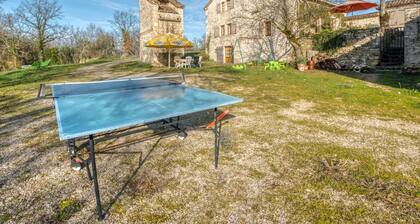 Blissful Holiday Home in Montpezat-de-quercy With Pool