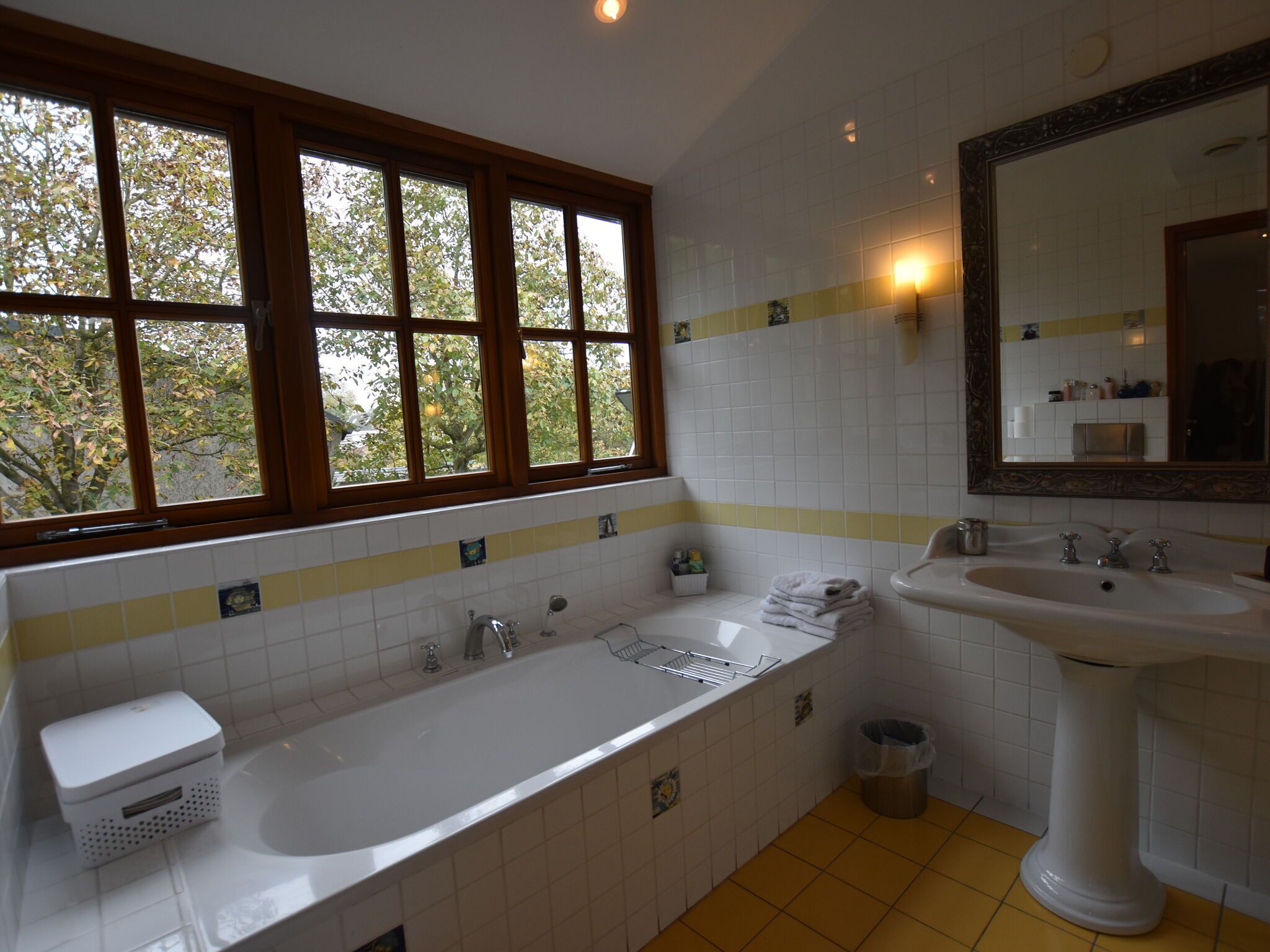 House | Bathroom | Shower, towels