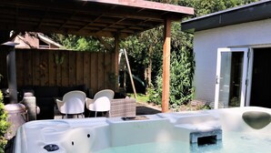 Spa - Lovely Home With Terrace, Nice Garden and Jacuzzi (Balkbrug)