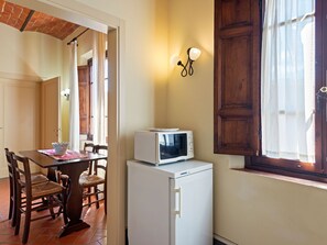 Dining - Typisch Toscaans Appartement met Zwembad en Airconditioning (San Miniato)