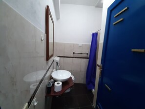 Bathroom - Tranquil Holiday Home in Taormina near Isola Bella Sea (Taormina)