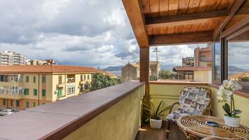 Villa | Balcony