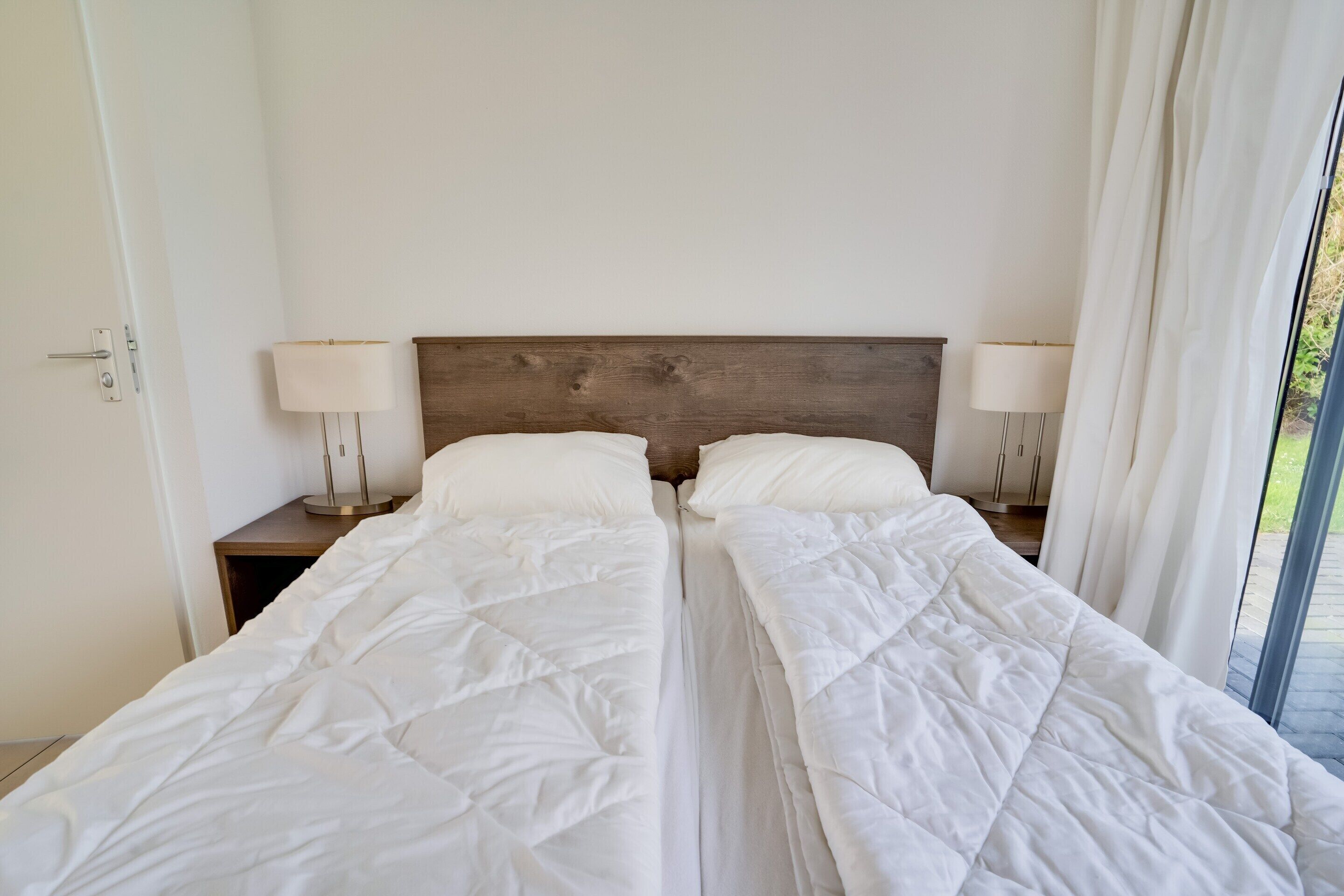 House | 4 bedrooms, individually furnished, bed sheets