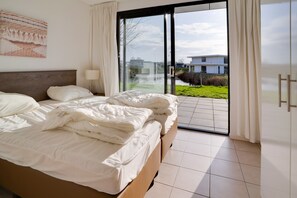 House | 4 bedrooms, individually furnished, bed sheets